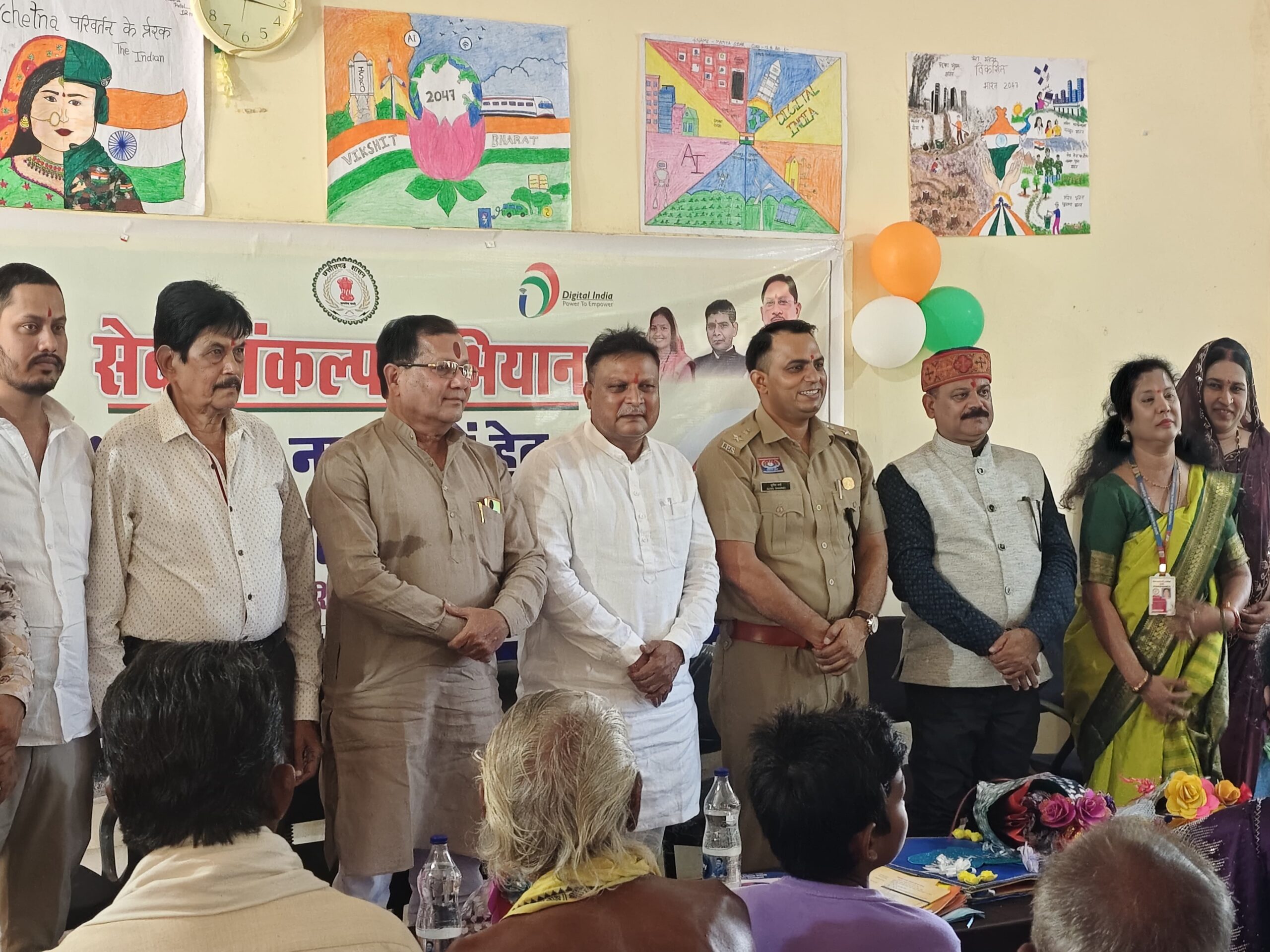 स्वच्छता अभियान: विद्यार्थियों ने कबाड़ से जुगाड़ और पेंटिंग के जरिए पर्यावरण संरक्षण का दिया संदेश
