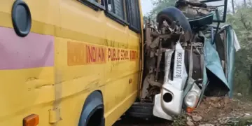 रीवा में स्कूल बस और बोलेरो की जोरदार टक्कर, मैहर से लौट रहे सीधी के 9 लोग घायल, एक की हालत गंभीर